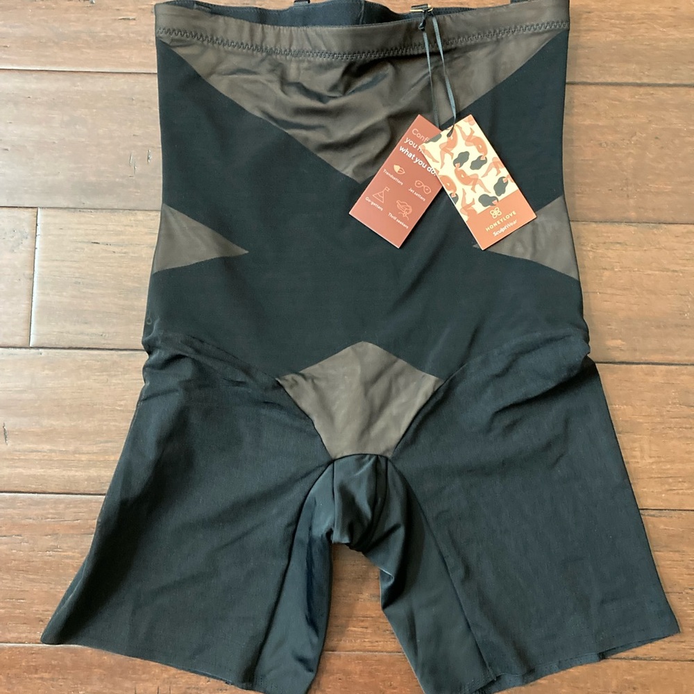 Brand new never worn shape wear